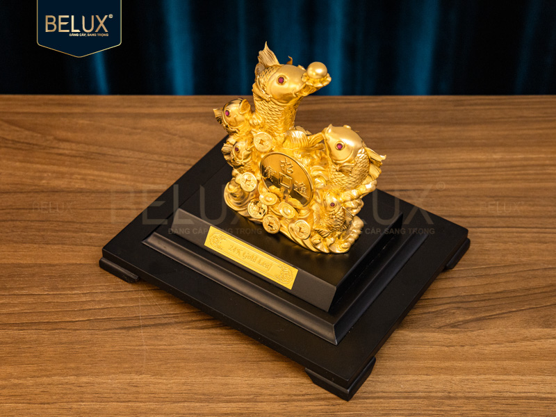 Tượng Cá Chép Vượt Vũ Môn Dát Vàng 24k